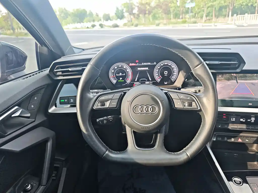 Audi A3 2025 — фото 11