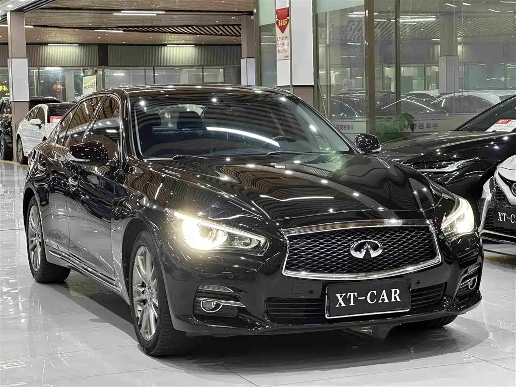 Infiniti Q50L 2017 — фото 3