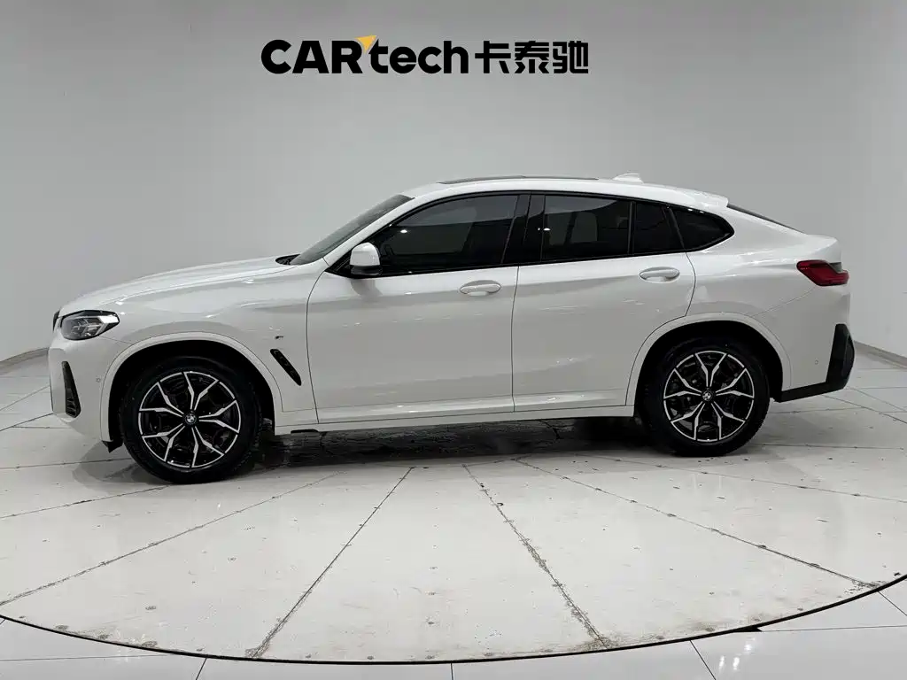 BMW X4 2023 — фото 8