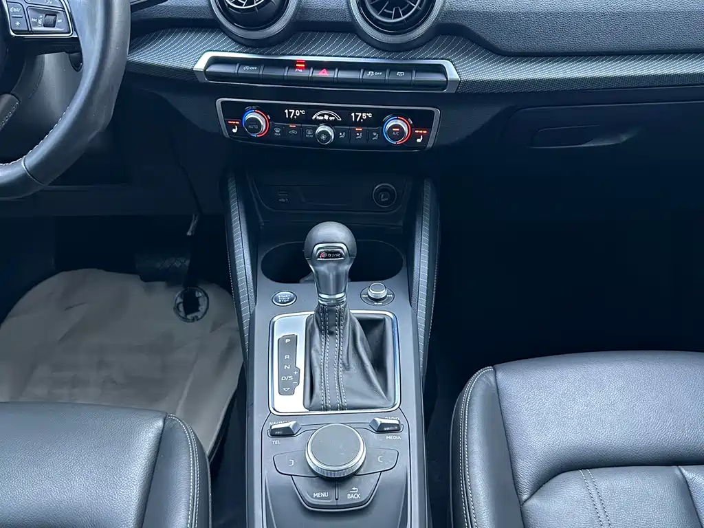 Audi Q2L 2022