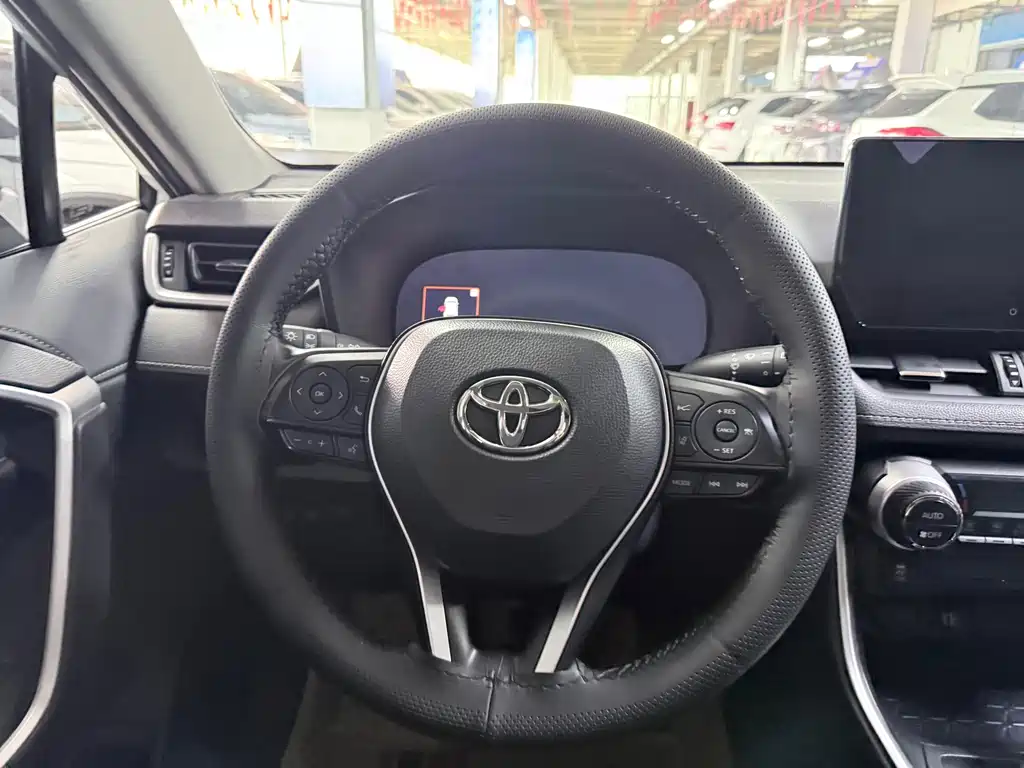 Toyota Wildlander 2023 — фото 13