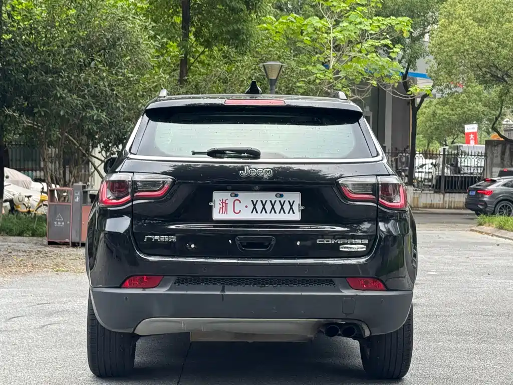 Jeep Compass 2017 — фото 4