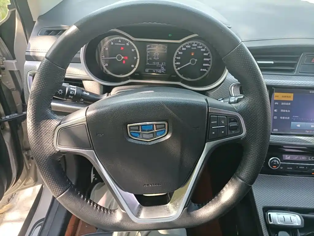 Geely Emgrand GS 2018 — фото 11