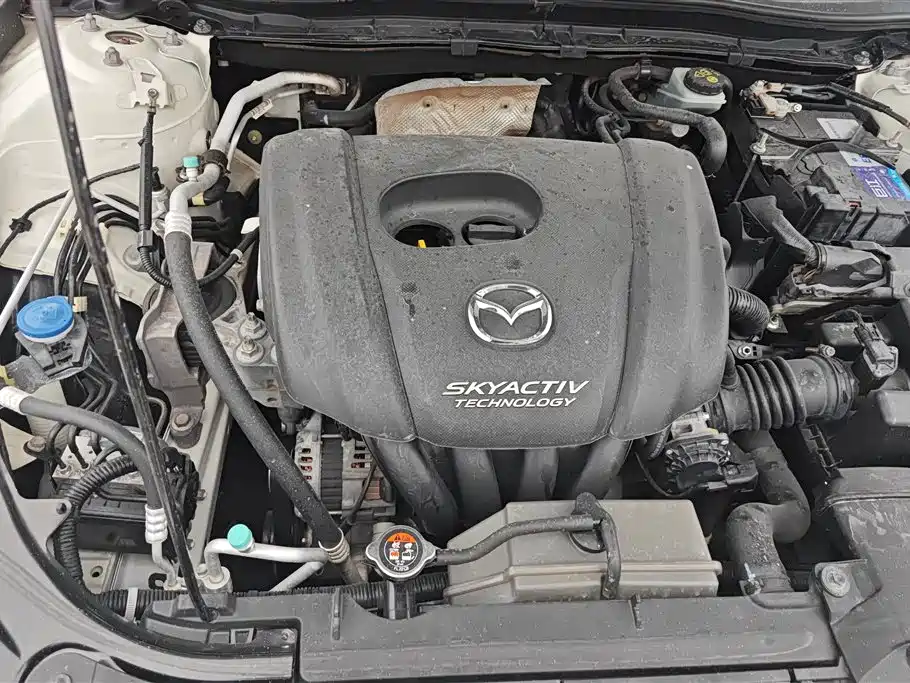 Mazda 3 Axela 2016 — фото 10