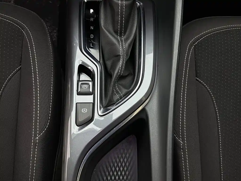 Buick Verano 2023 — фото 12