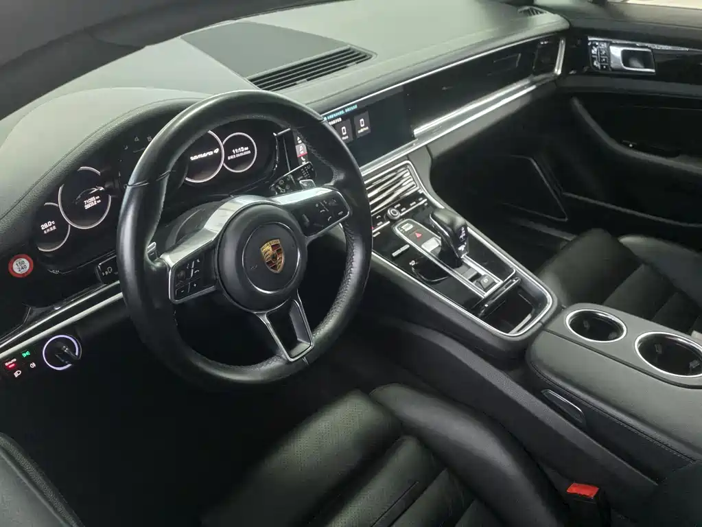 Porsche Panamera 2018 — фото 4