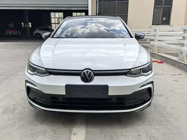 Volkswagen Golf 2023