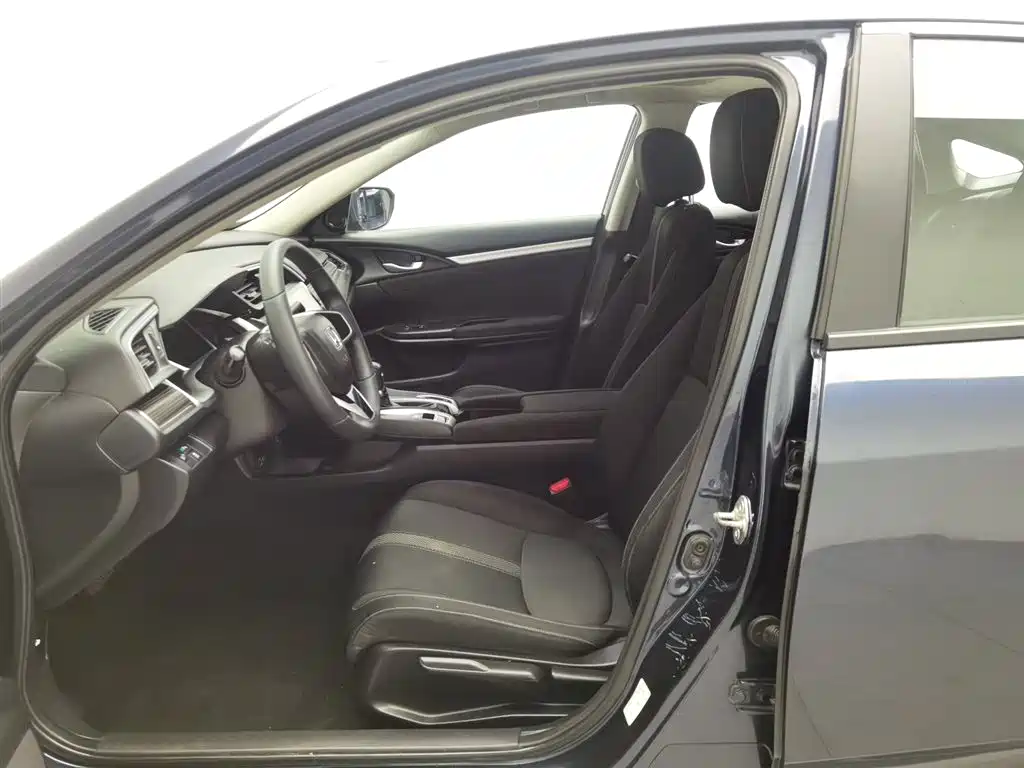Honda Civic 2021 — фото 10