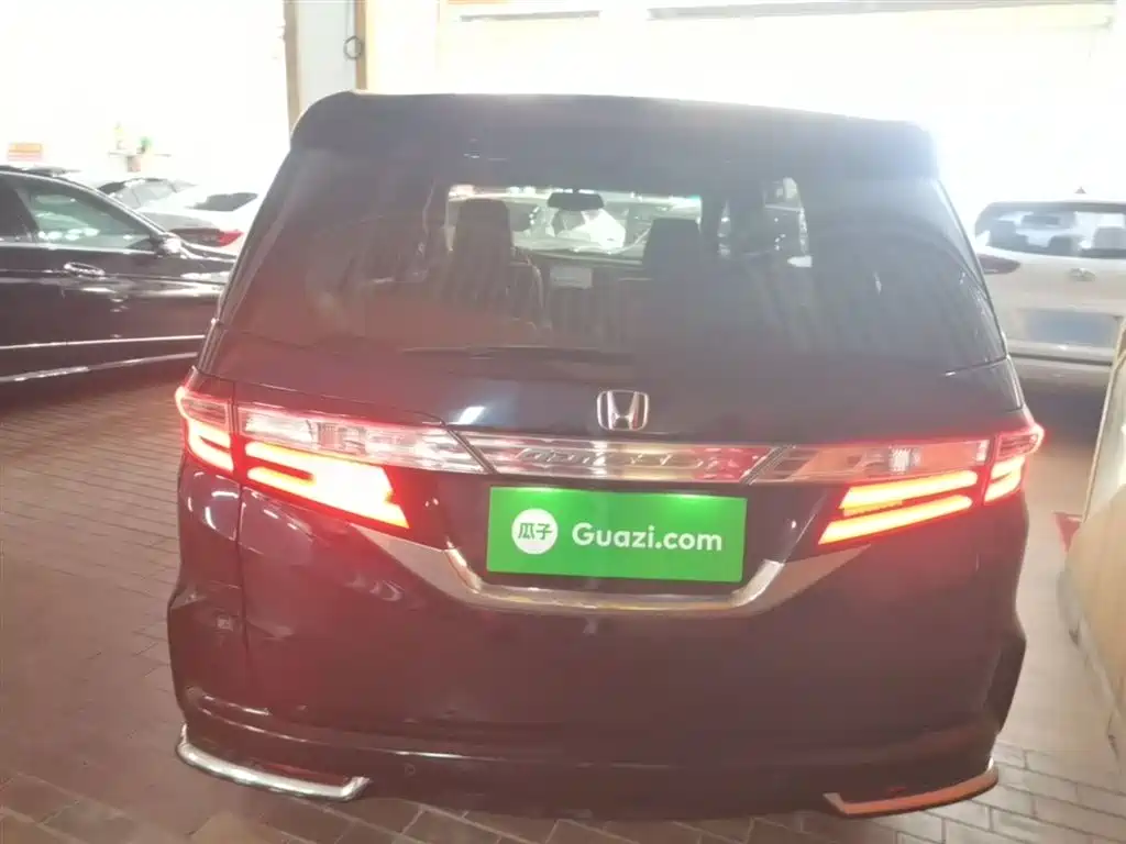 Honda Odyssey 2016 — фото 6