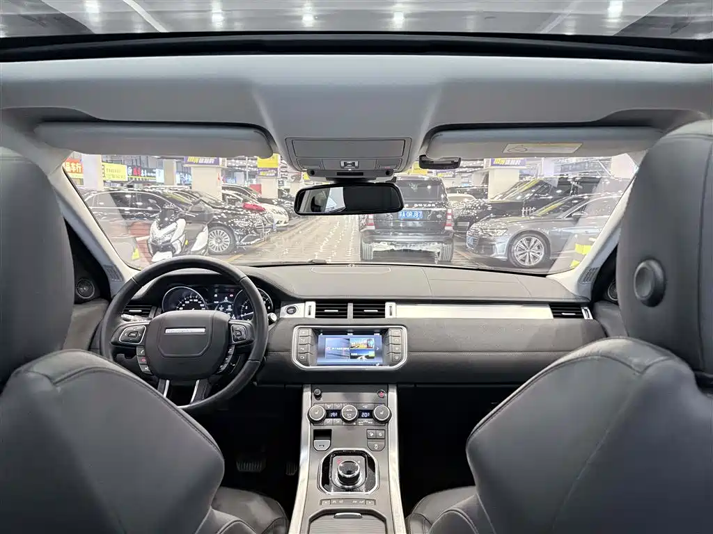 Land Rover Evoque 2018 — фото 29
