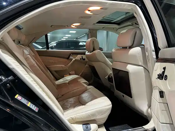 Mercedes-Benz S-Class 2004