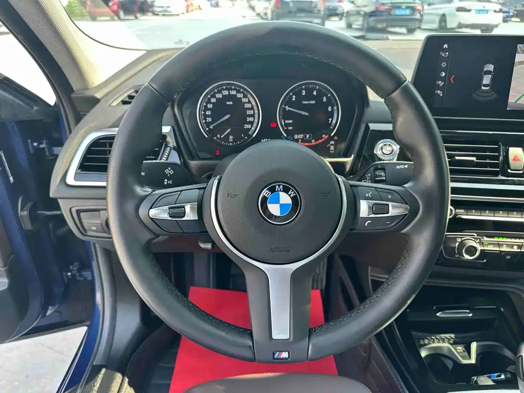 BMW 1 Series 2022 — фото 13