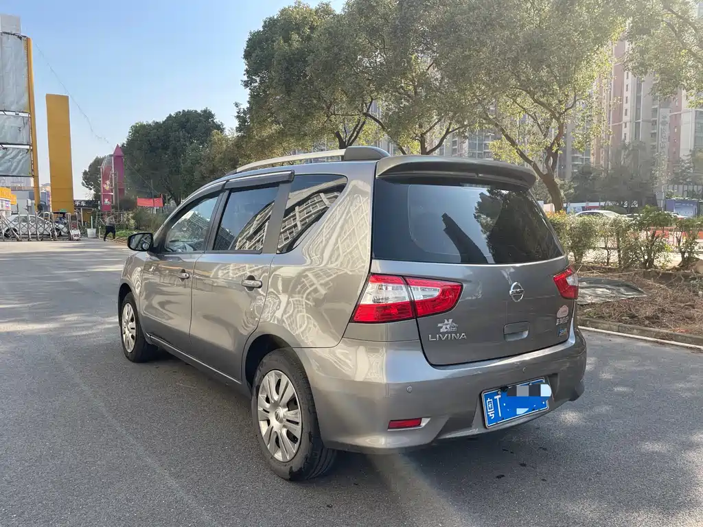 Nissan Livina 2015 — фото 4