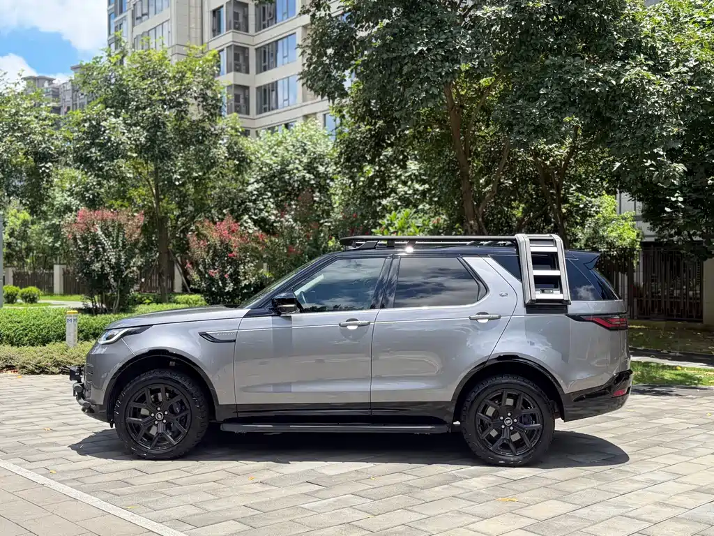 Land Rover Discovery 2022 — фото 11