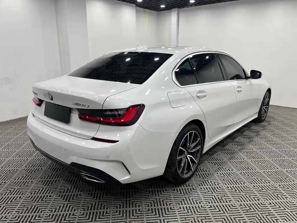 BMW 3 Series 2022