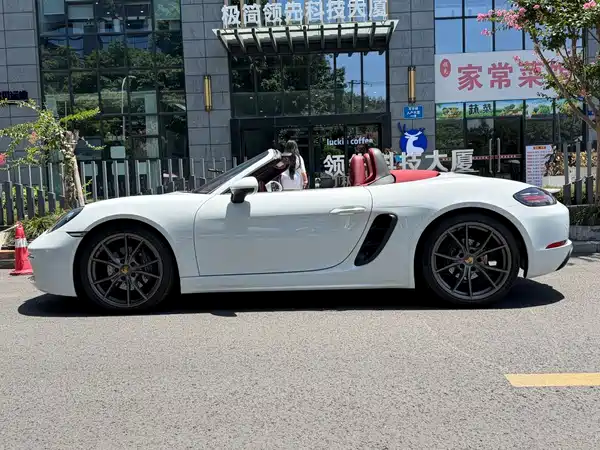 Porsche 718 2022