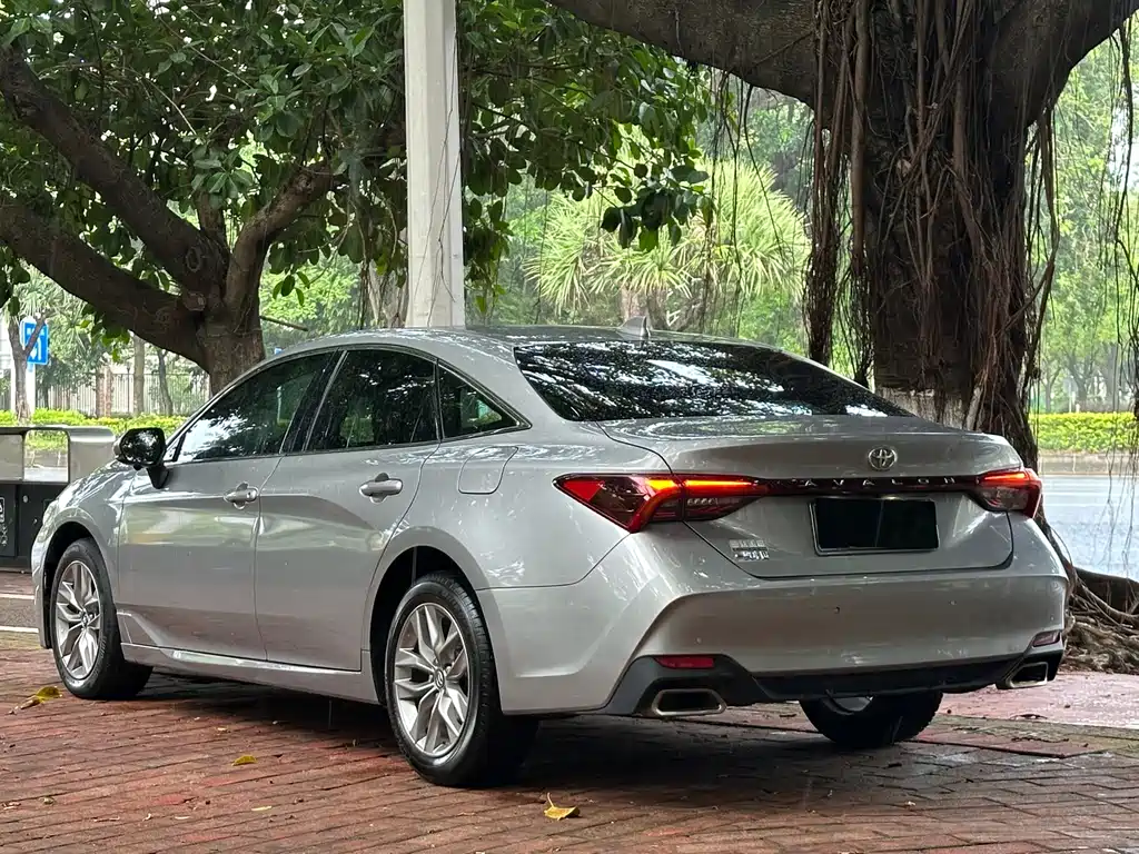 Toyota Avalon 2020
