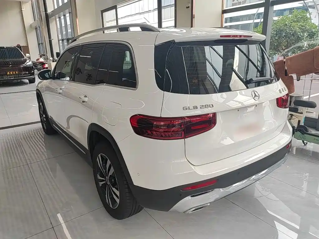 Mercedes-Benz GLB 2024