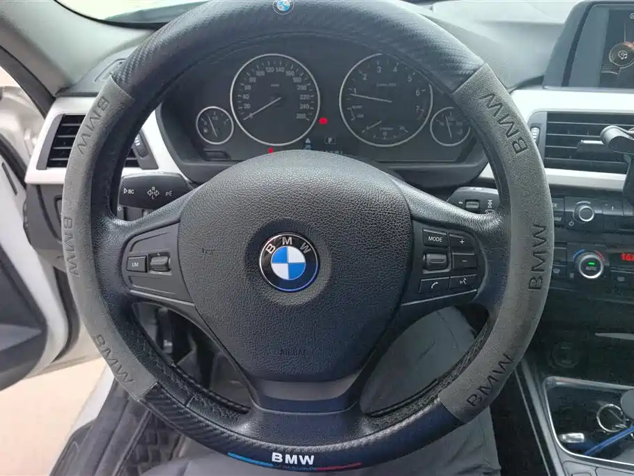 BMW 3 Series 2015 — фото 15