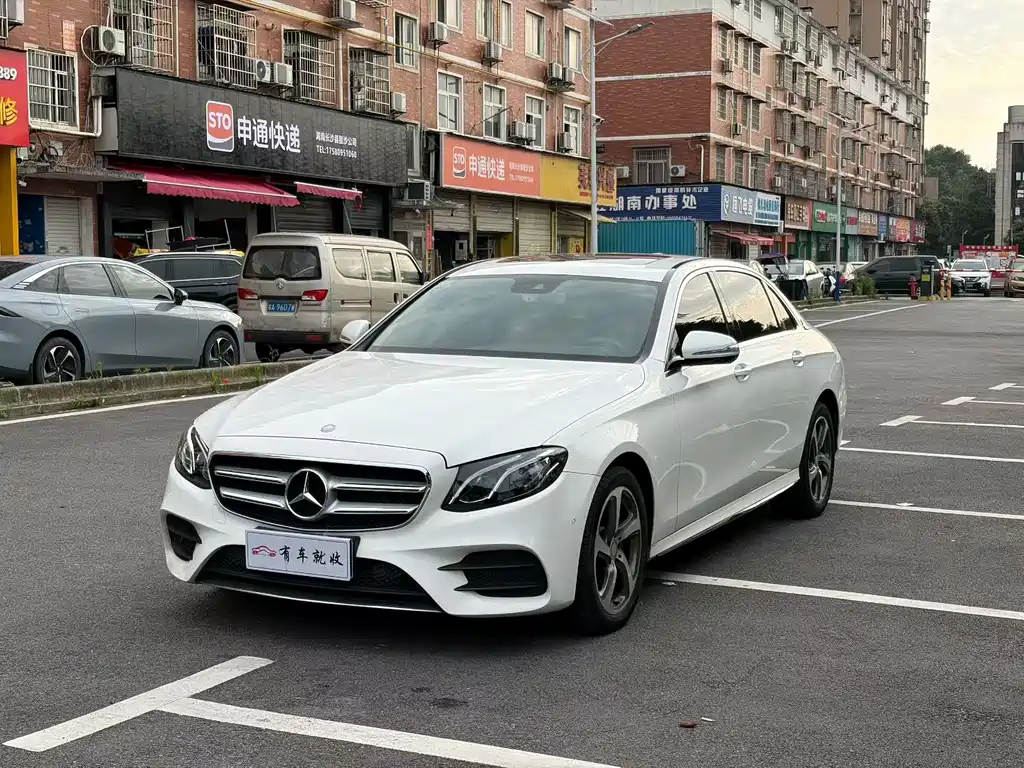 Mercedes-Benz E-Class 2016 — фото 1