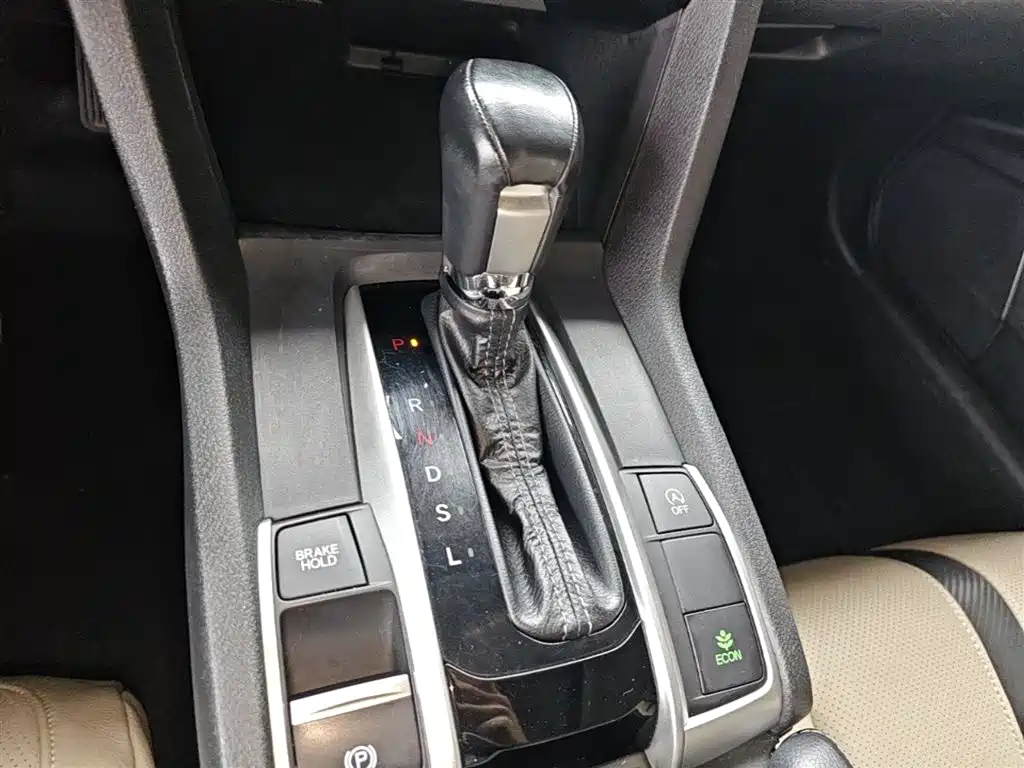 Honda Civic 2016 — фото 14