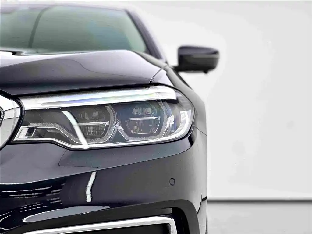 BMW 5 Series New Energy 2019 — фото 15