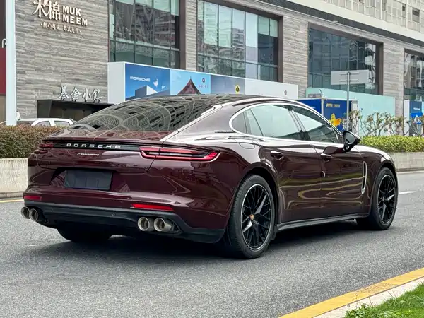 Porsche Panamera 2019