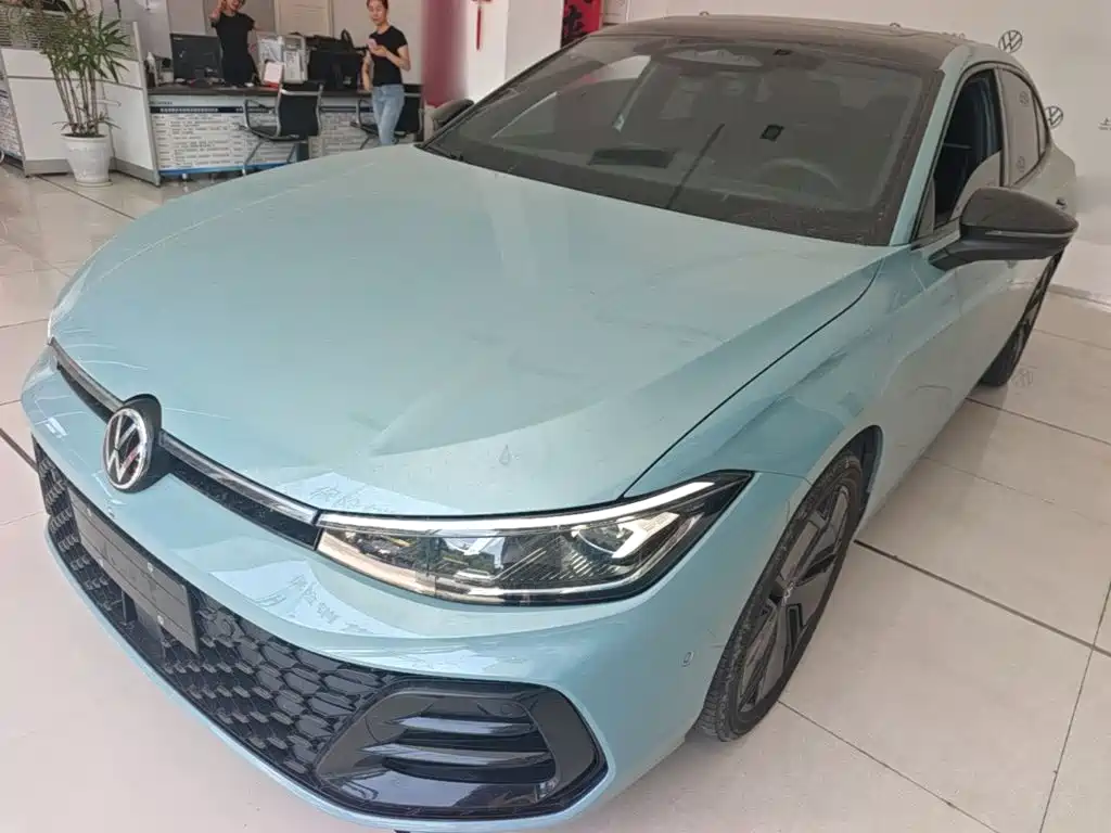 Volkswagen Passat 2024