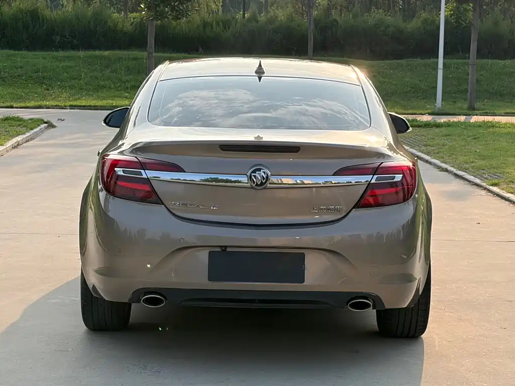 Buick Regal 2015 — фото 15