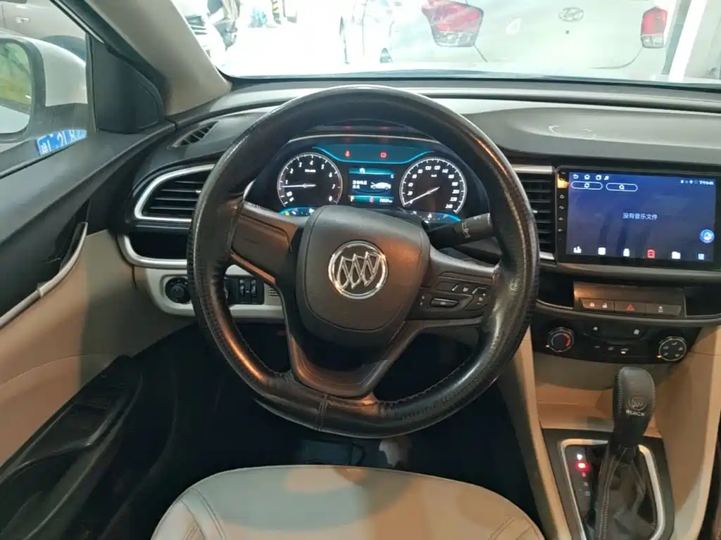 Buick Excelle 2017 — фото 11