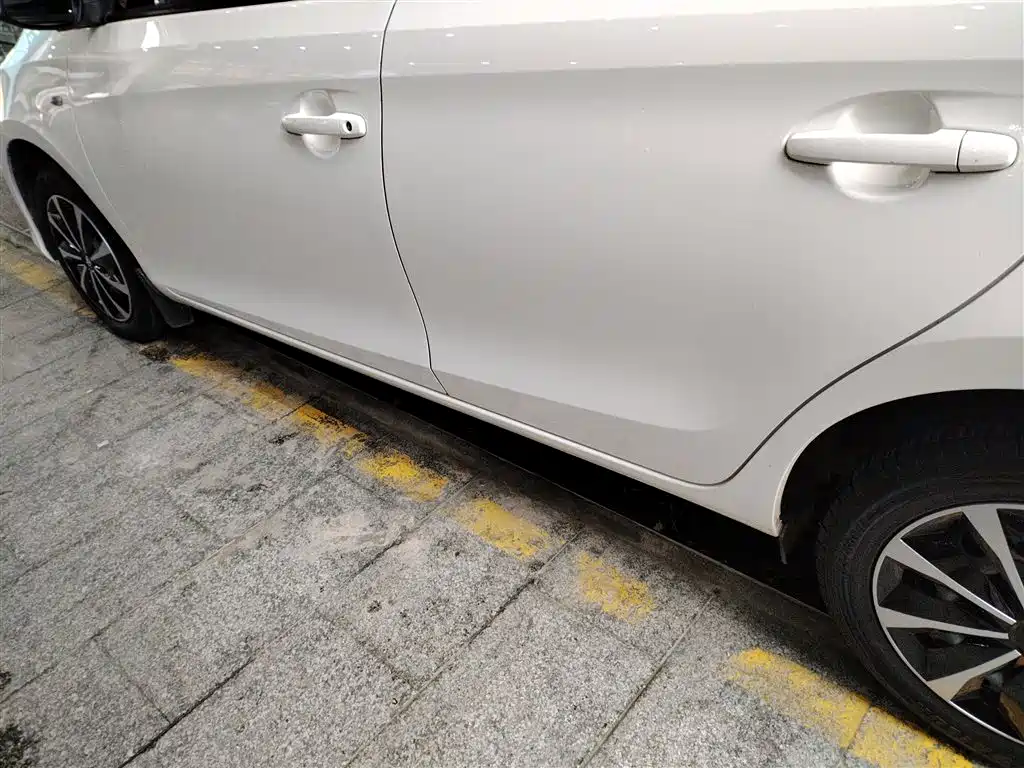 Toyota Yaris L 2019 — фото 22