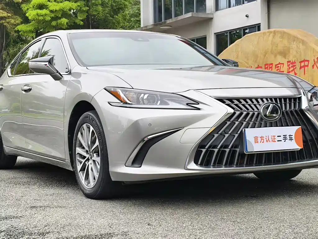 Lexus ES 2022 — фото 3