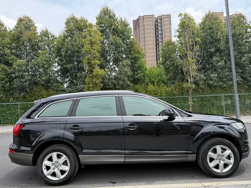 Audi Q7 2015 — фото 27