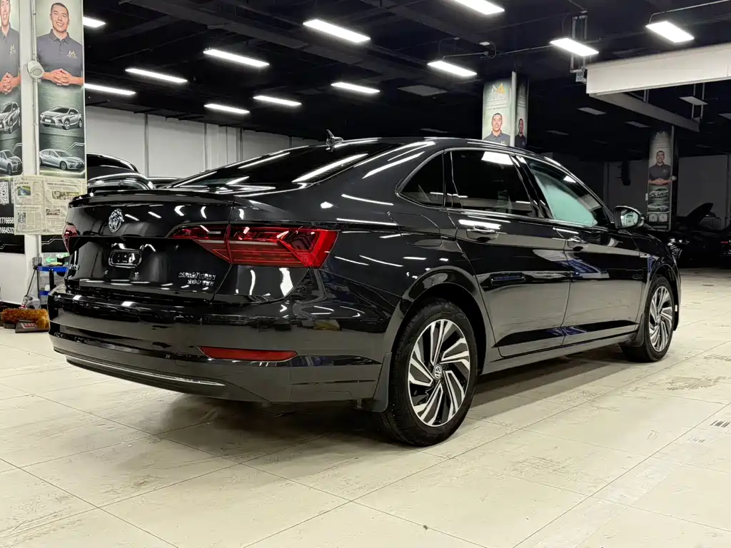 Volkswagen Sagitar 2022