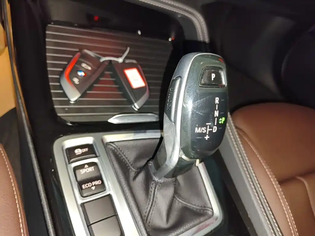 BMW 1 Series 2021 — фото 14