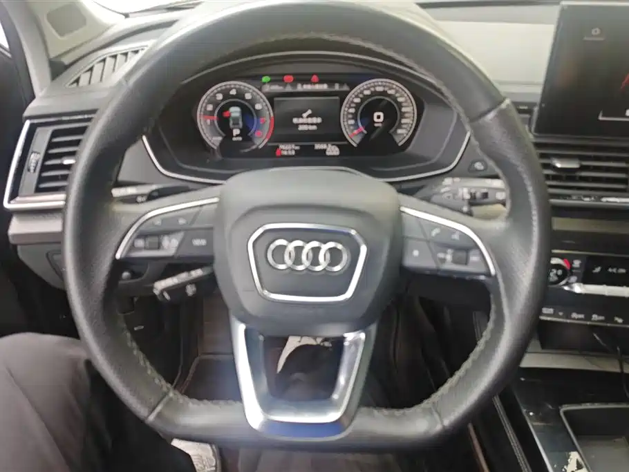 Audi Q5L 2021 — фото 15