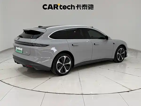 NIO ET5T 2024