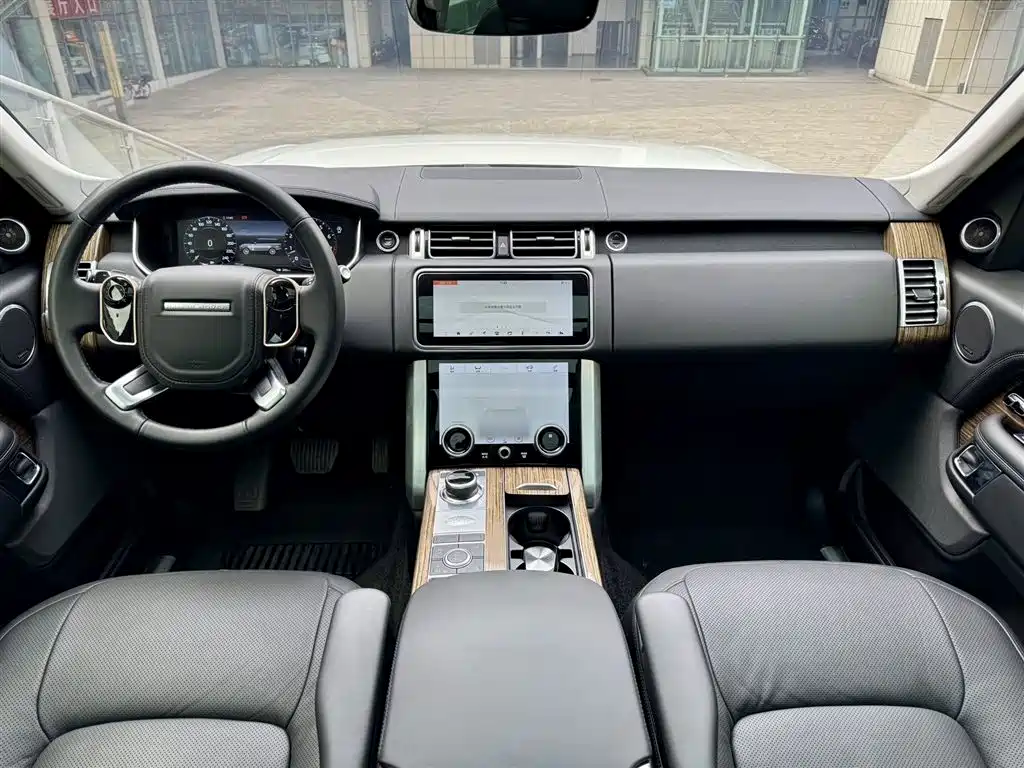Land Rover Range Rover 2019 — фото 17