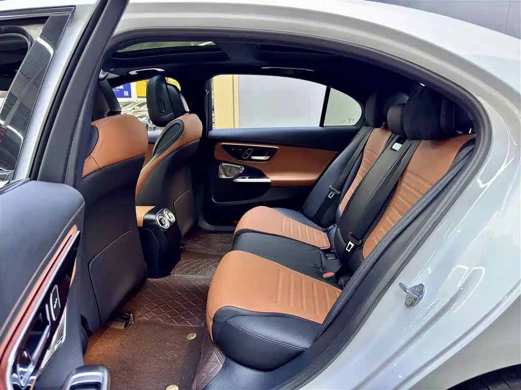 Mercedes-Benz C-Class 2022 — фото 7