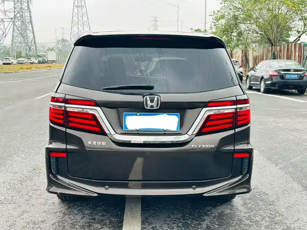 Honda Elysion 2016