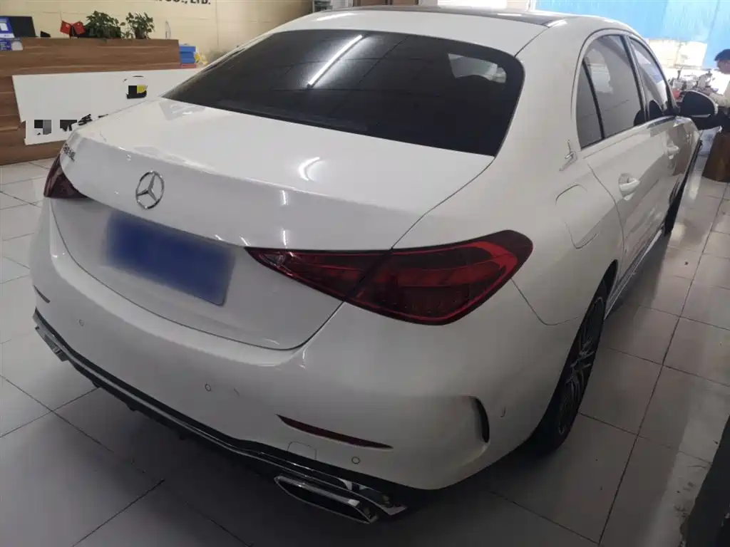 Mercedes-Benz C-Class 2023 — фото 7