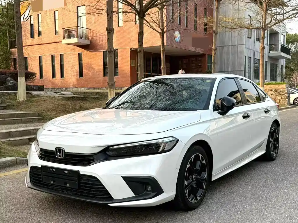 Honda Civic 2023 — фото 1