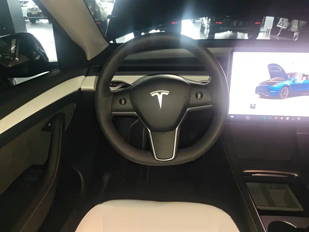 Tesla Model Y 2022 — фото 7