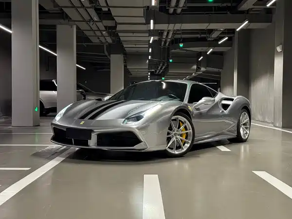 Ferrari 488 2019