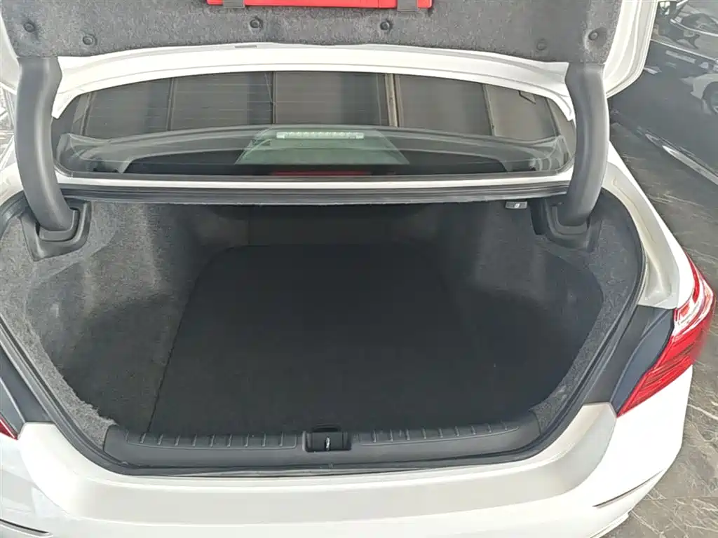 Honda Inspire 2020 — фото 19