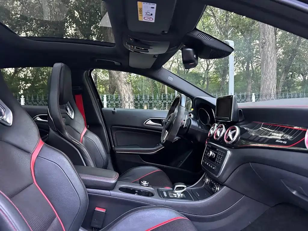 Mercedes-Benz GLA AMG 2015 — фото 29