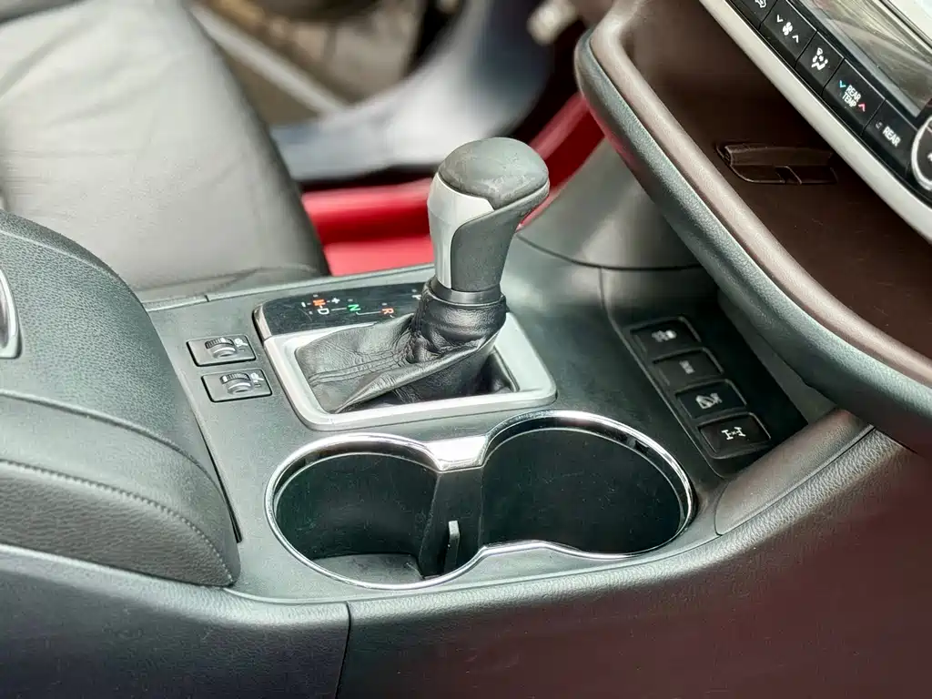 Toyota Highlander 2018 — фото 15