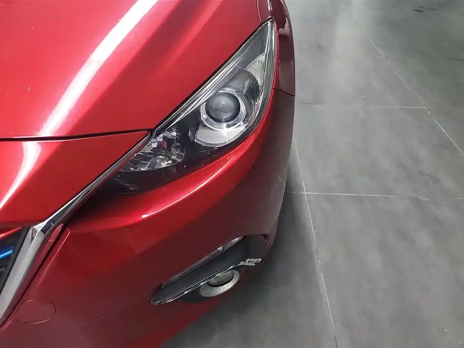 Mazda 3 Axela 2016