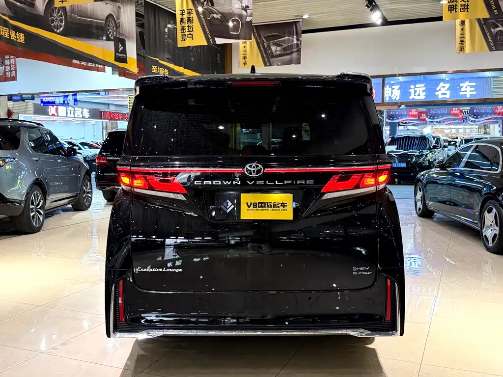 Toyota Vellfire 2025 — фото 5