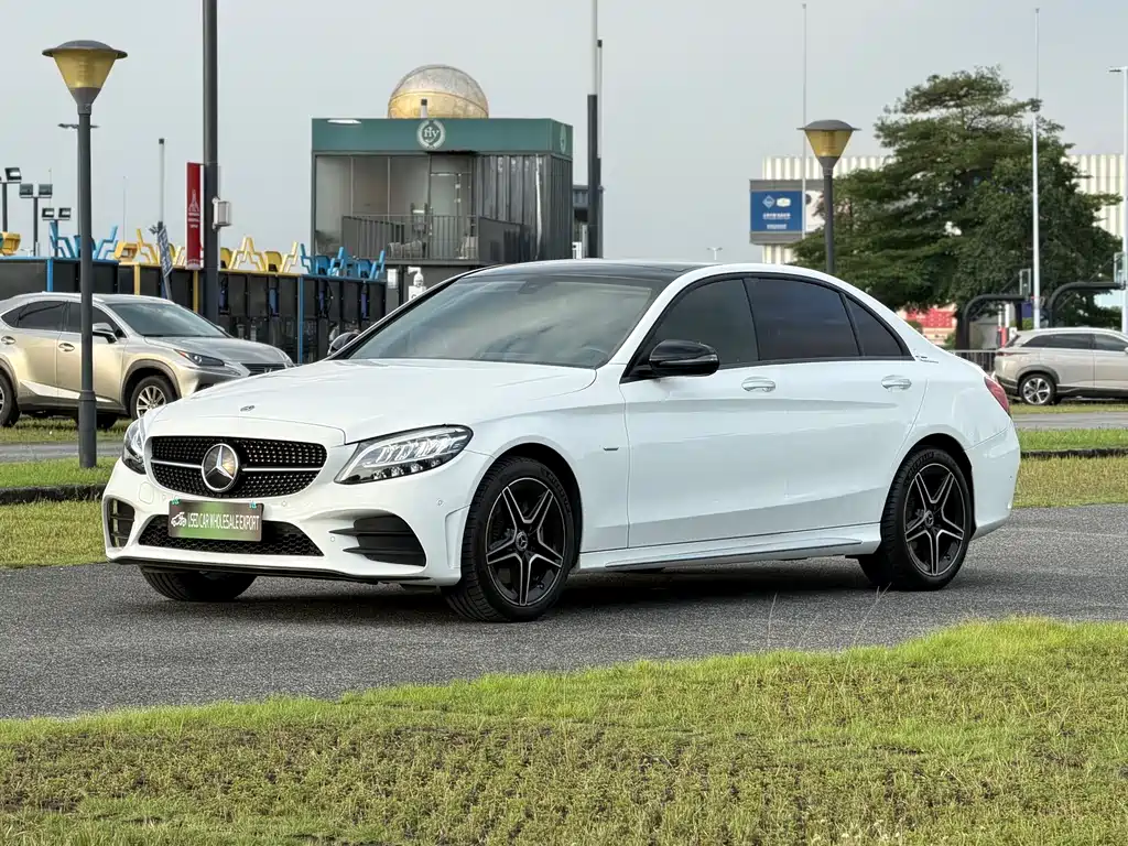 Mercedes-Benz C-Class 2020